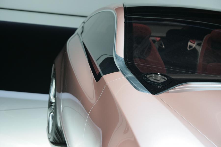  Hyundai i-oniq Concept 2012 года  (фото 16 из 65)